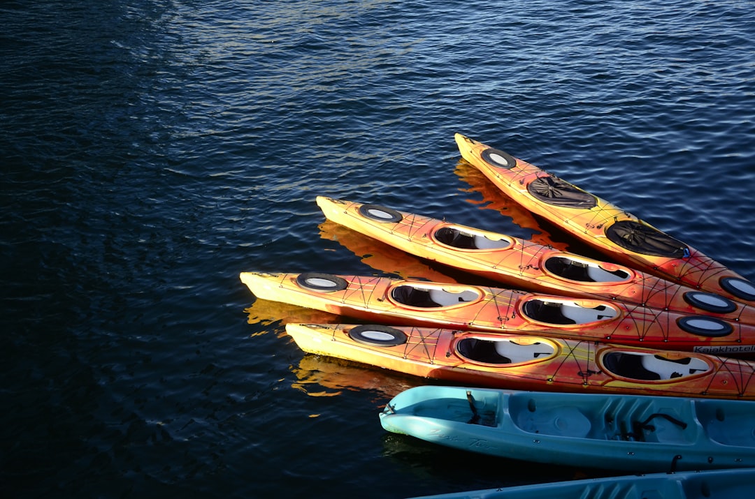Découvrez le kayak le plus stable : guide et comparatif 2022