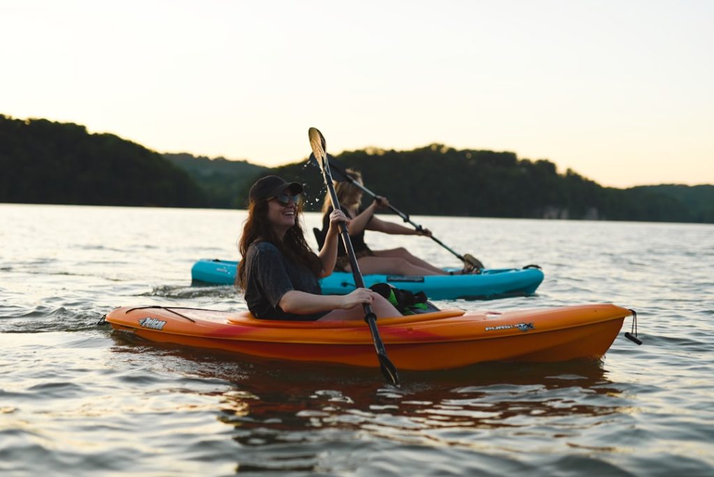 Règles essentielles du canoë-kayak : Guide complet et rapide