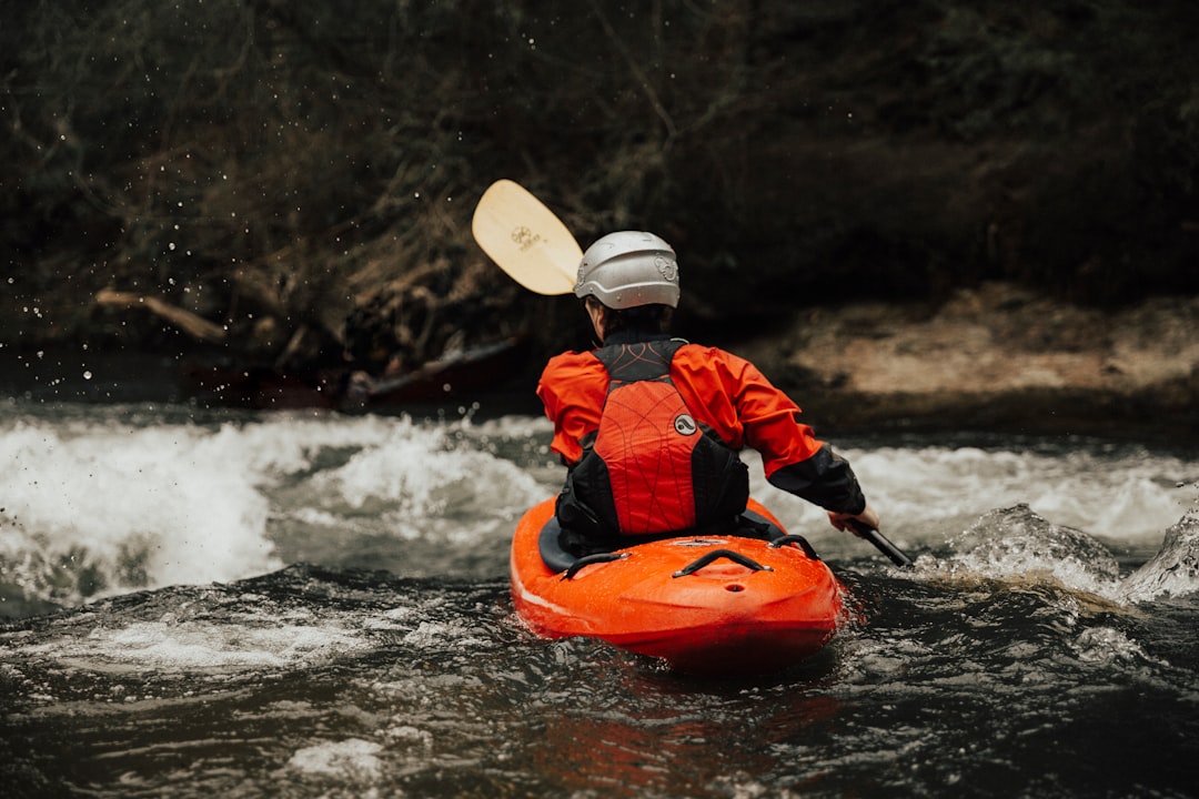Équipement canoë-kayak enfants : guide par âge 2026